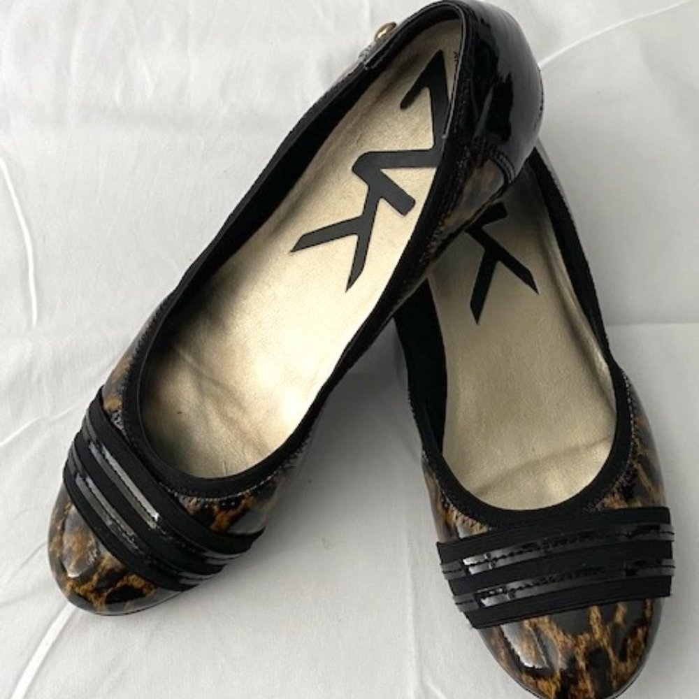 Anne Klein Sport  sz10  cheetah print